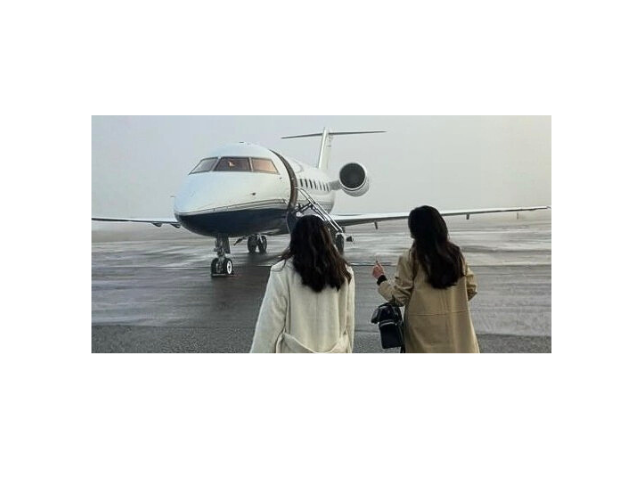 MODERNA KVINNORS RESOR